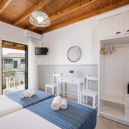 Bella Vista Beach Hotel เวนิทเซส ภายนอก รูปภาพ