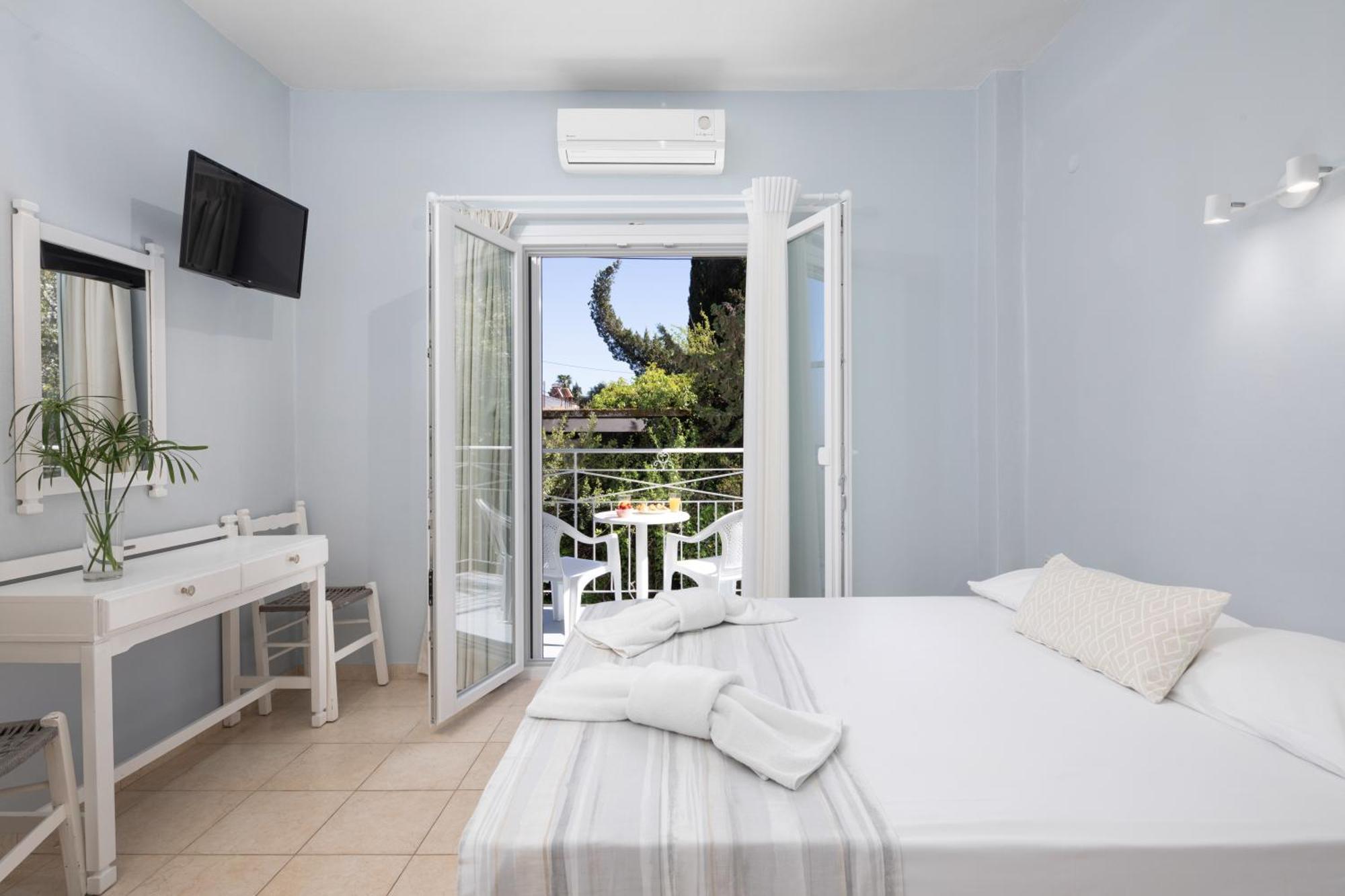 Bella Vista Beach Hotel เวนิทเซส ภายนอก รูปภาพ