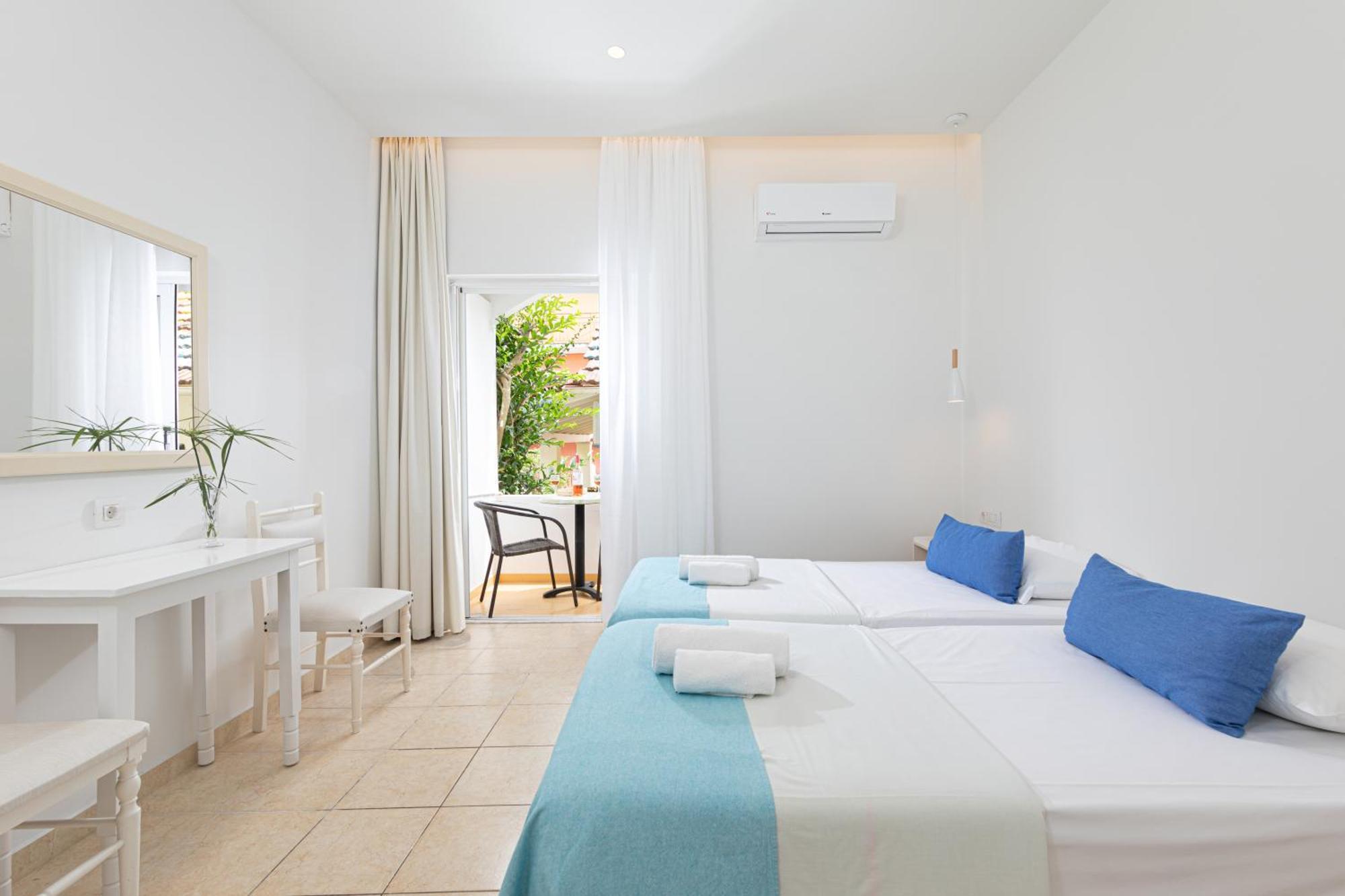 Bella Vista Beach Hotel เวนิทเซส ภายนอก รูปภาพ