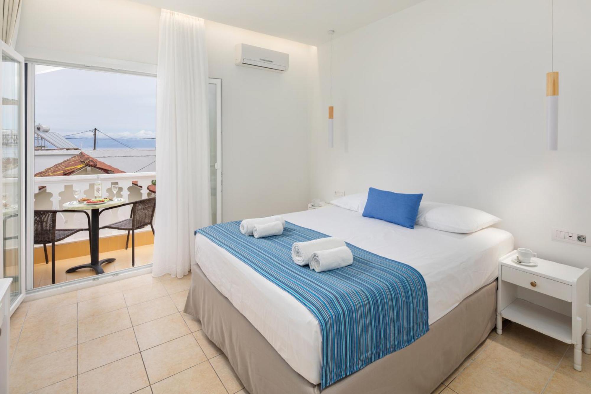 Bella Vista Beach Hotel เวนิทเซส ภายนอก รูปภาพ