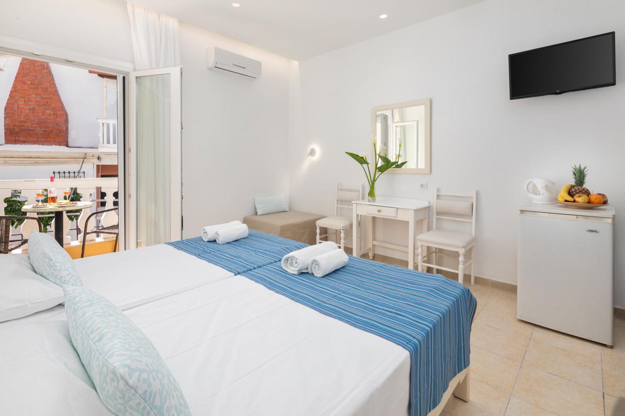 Bella Vista Beach Hotel เวนิทเซส ภายนอก รูปภาพ