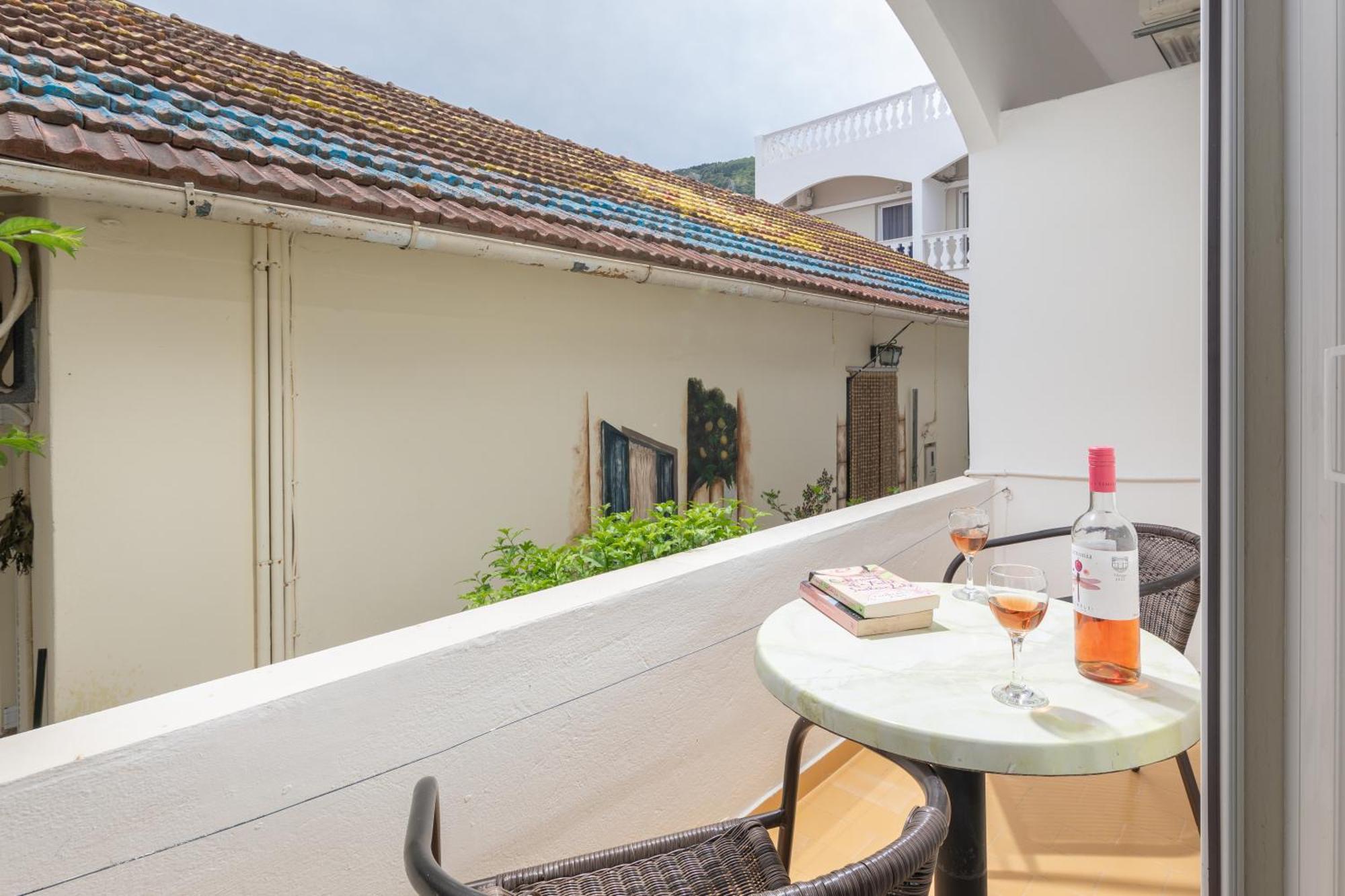 Bella Vista Beach Hotel เวนิทเซส ภายนอก รูปภาพ